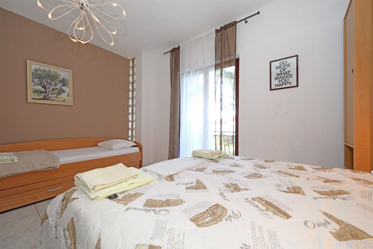 Rooms Jeriko Vodice Buitenkant foto