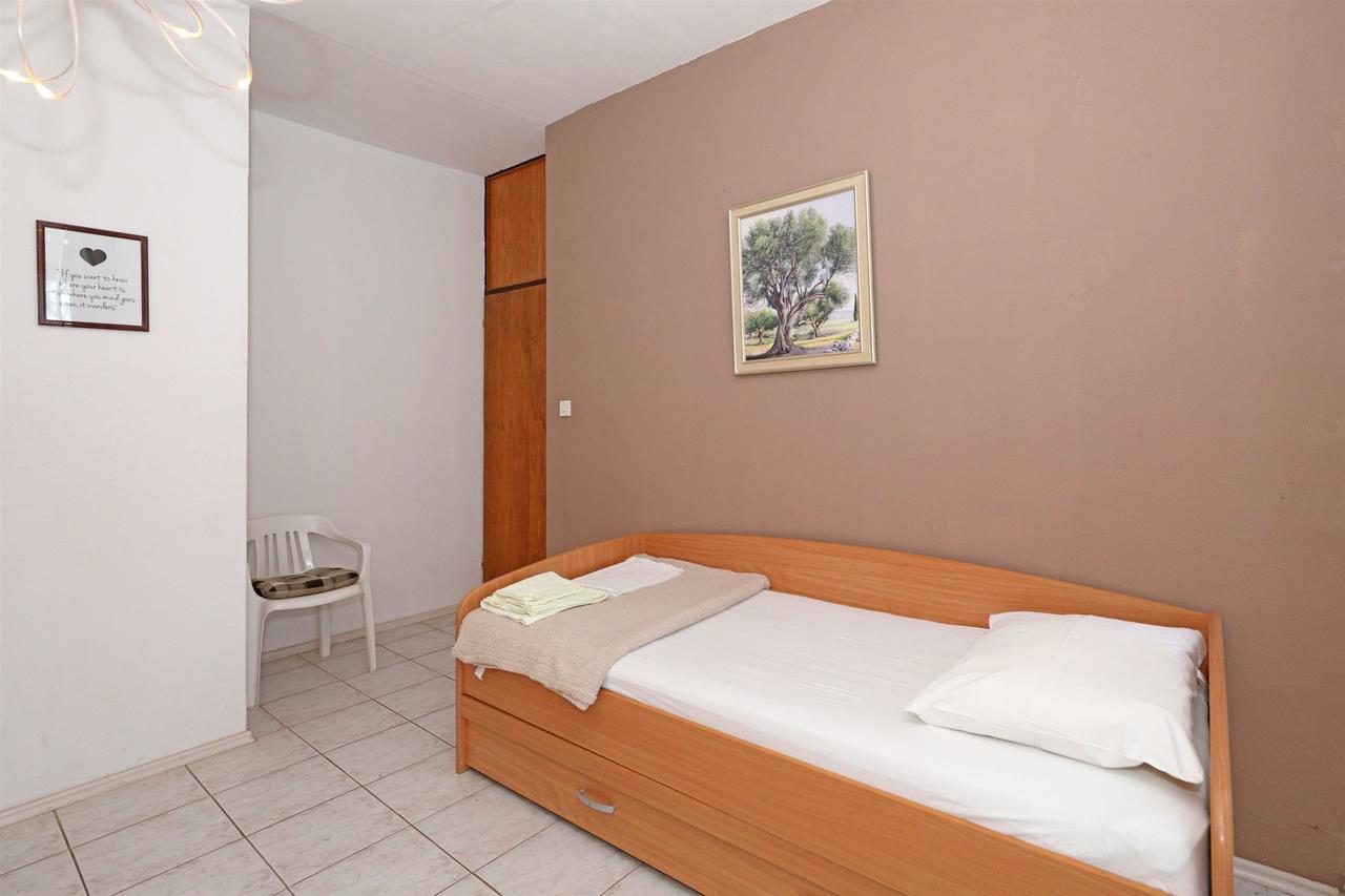 Rooms Jeriko Vodice Buitenkant foto