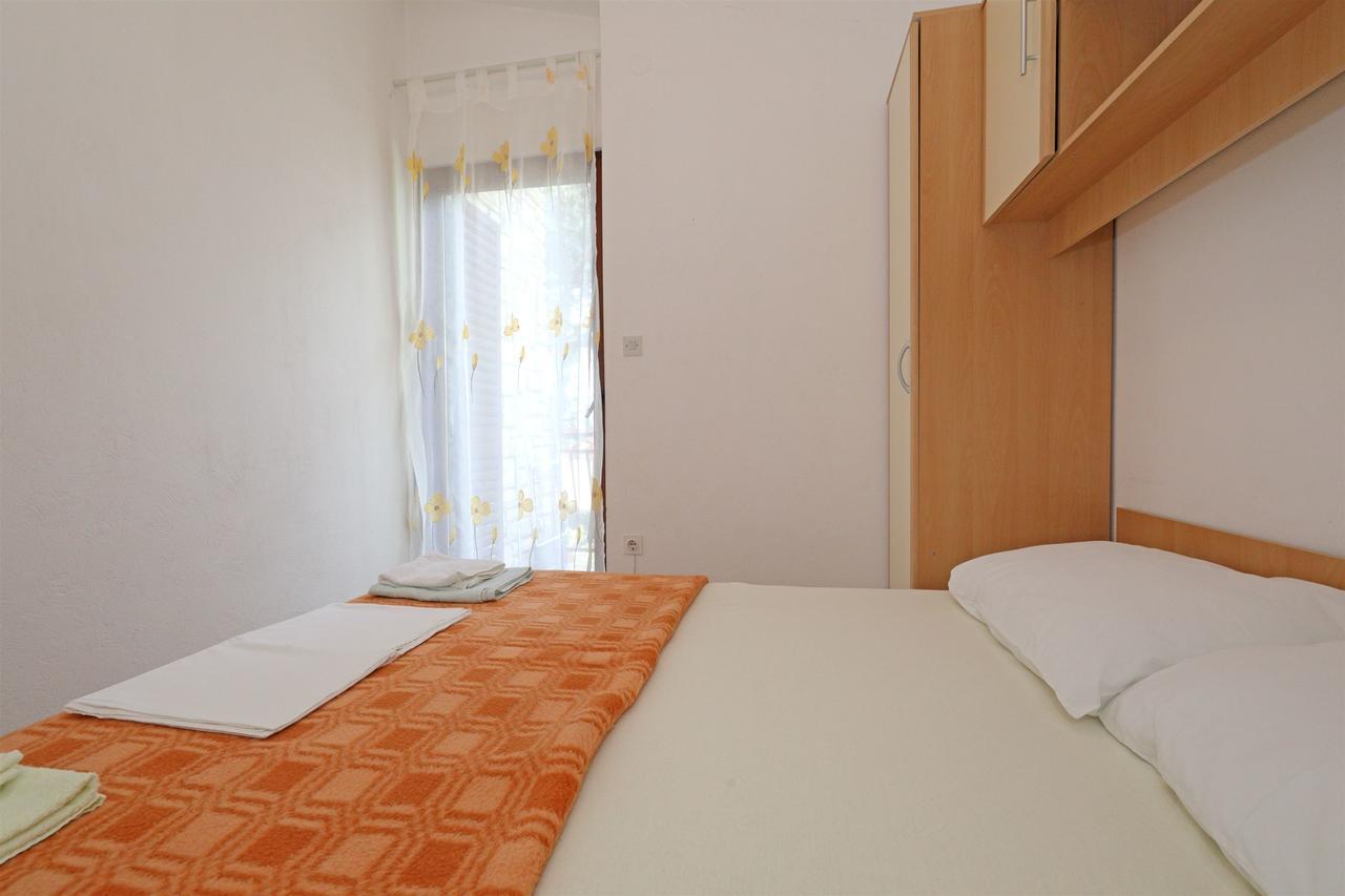Rooms Jeriko Vodice Buitenkant foto